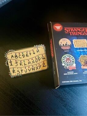 Stranger Things blind box pin - Christmas Lights